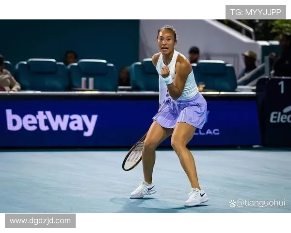 网球赛事新星崛起 全球排名激烈竞争引发关注